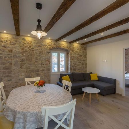 Apartments Bepi Комижа Экстерьер фото