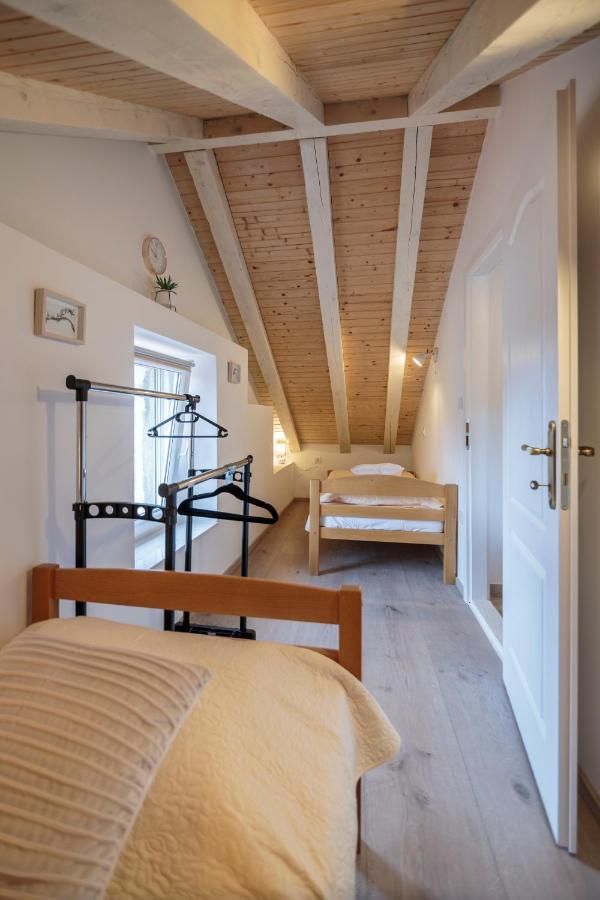 Apartments Bepi Комижа Экстерьер фото