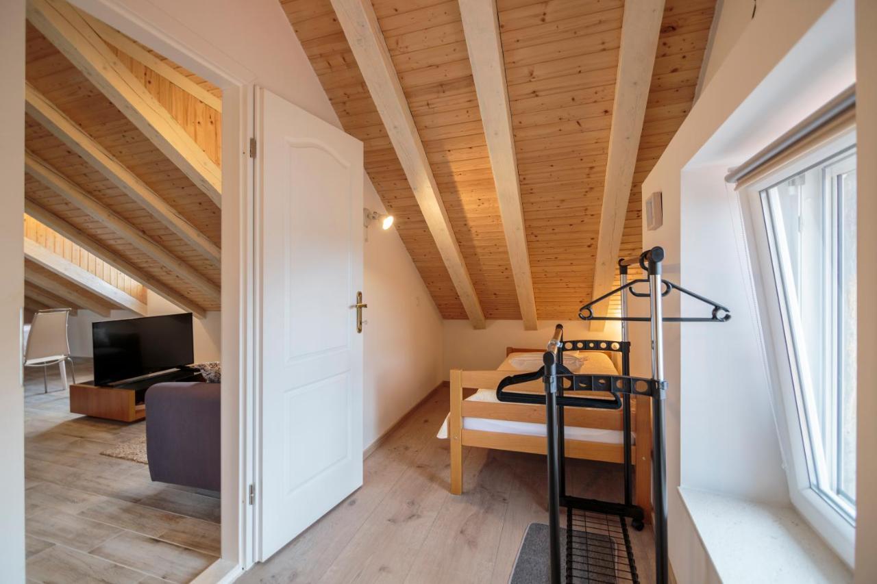 Apartments Bepi Комижа Экстерьер фото