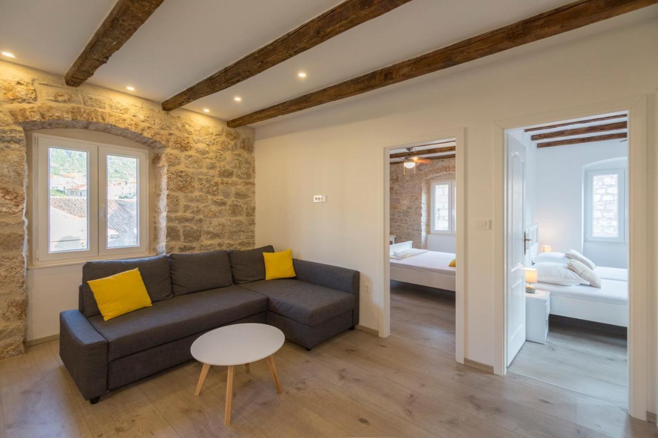 Apartments Bepi Комижа Экстерьер фото