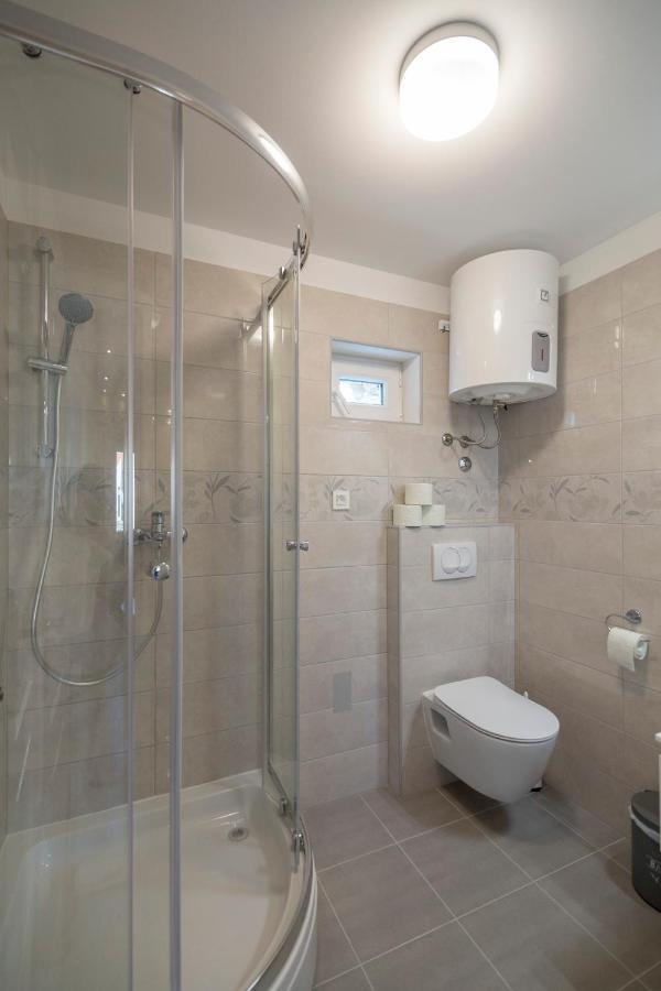 Apartments Bepi Комижа Экстерьер фото